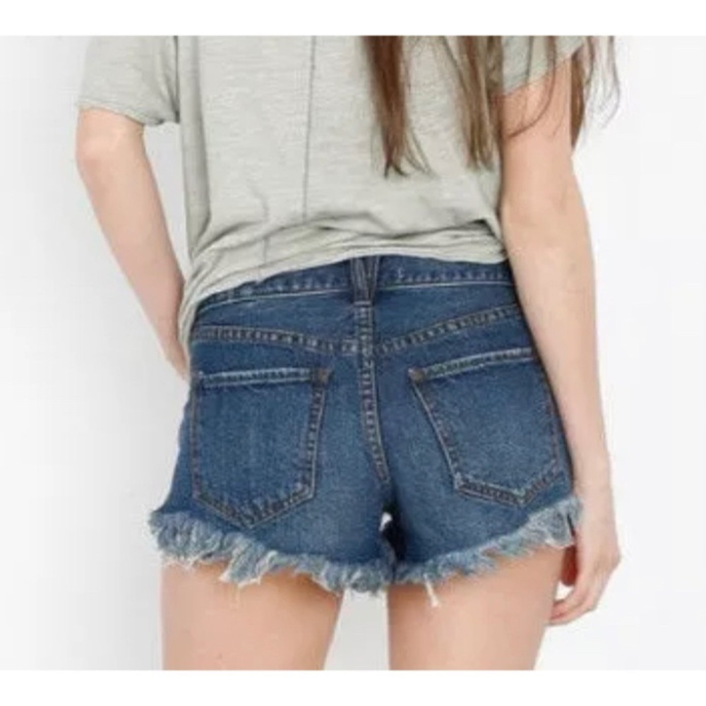 Free People x We The Free Soft & Relaxed Cut Off Frayed Hem Ocean Blue Shorts - Picture 2 of 8